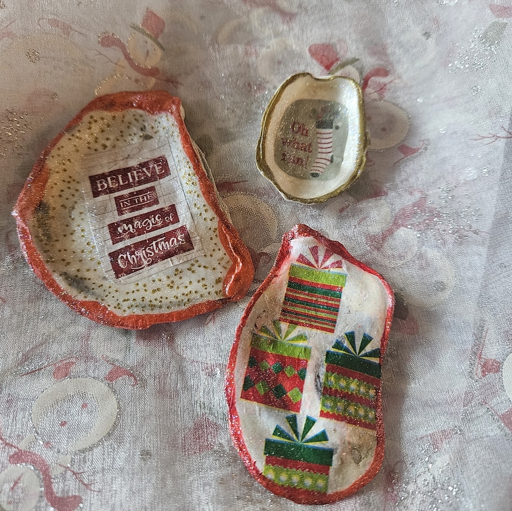 Festive Handmade Holiday Oyster Shell Decor. SET OF 3